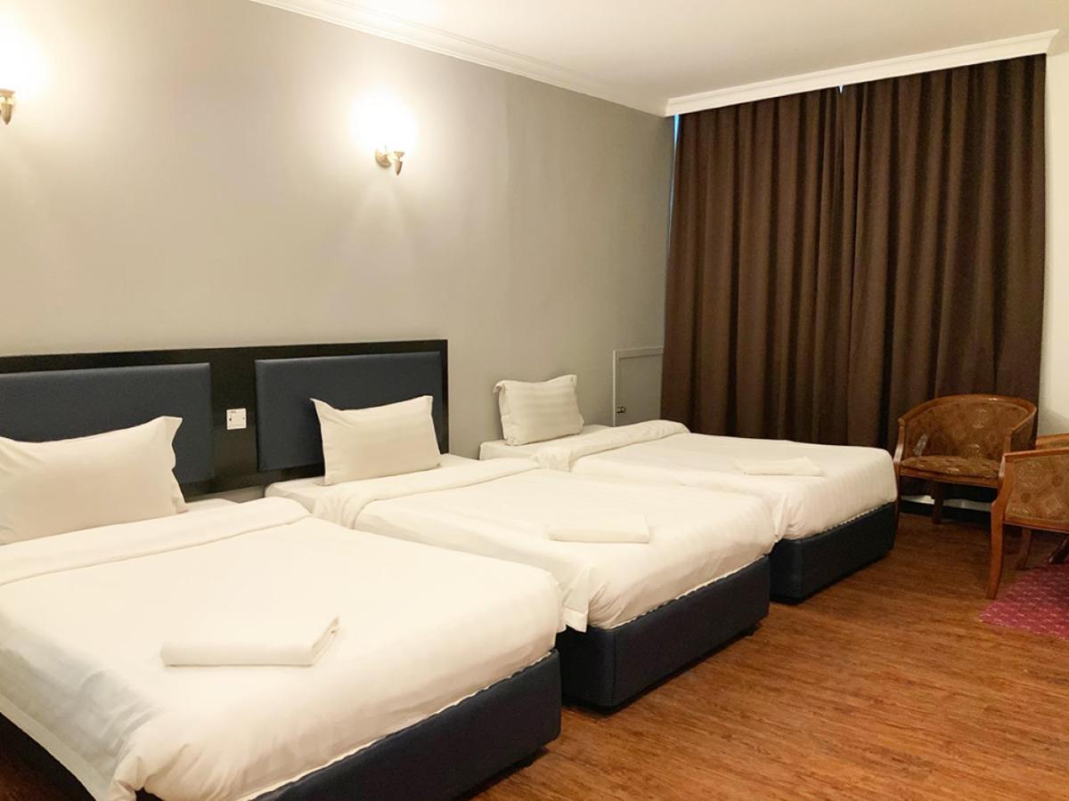 Golden Hotel Кота-Кинабалу Экстерьер фото